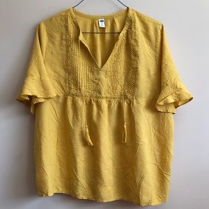 Yellow old navy top!